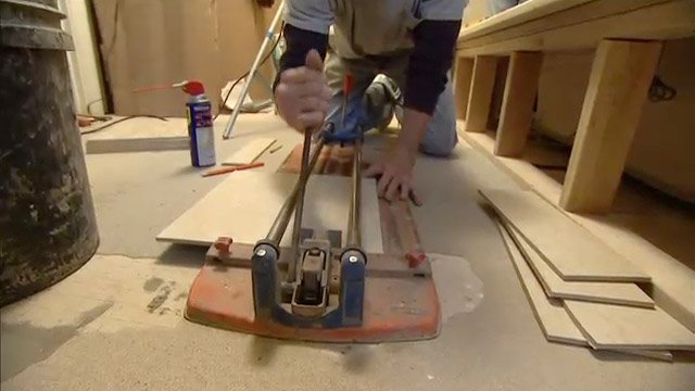 cutting-ceramic-tile