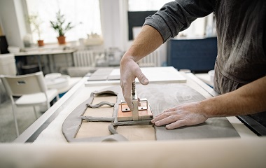 A comparison of different tile cutting methods